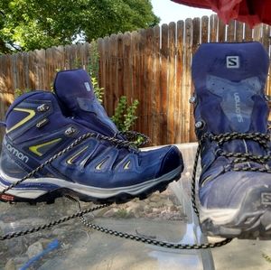 SalomonX Ultra 3 Mid GTX Hiking Boot - Women's
